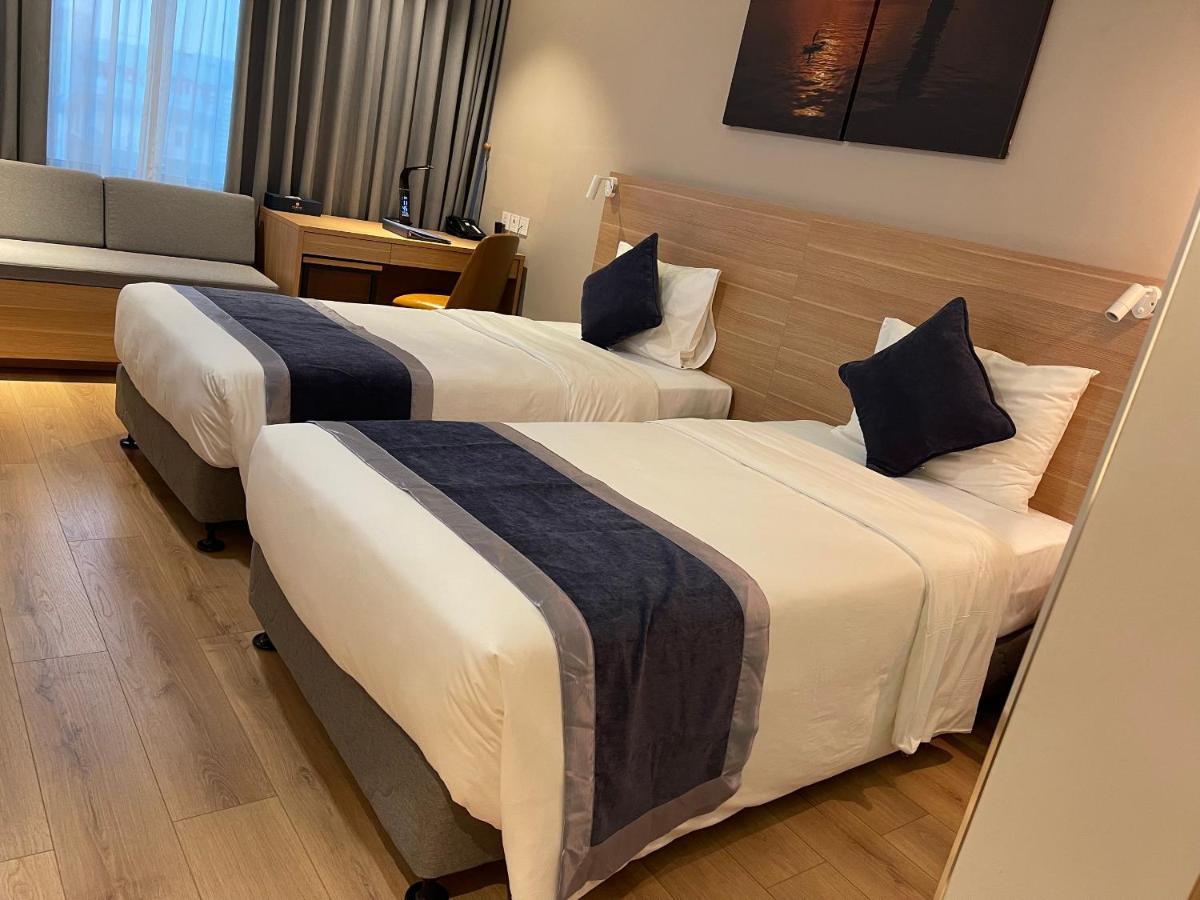 Kovie Hotel Hai Phong Exteriör bild